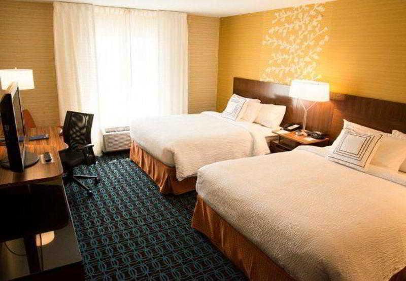 Fairfield Inn & Suites By Marriott Монктон Экстерьер фото