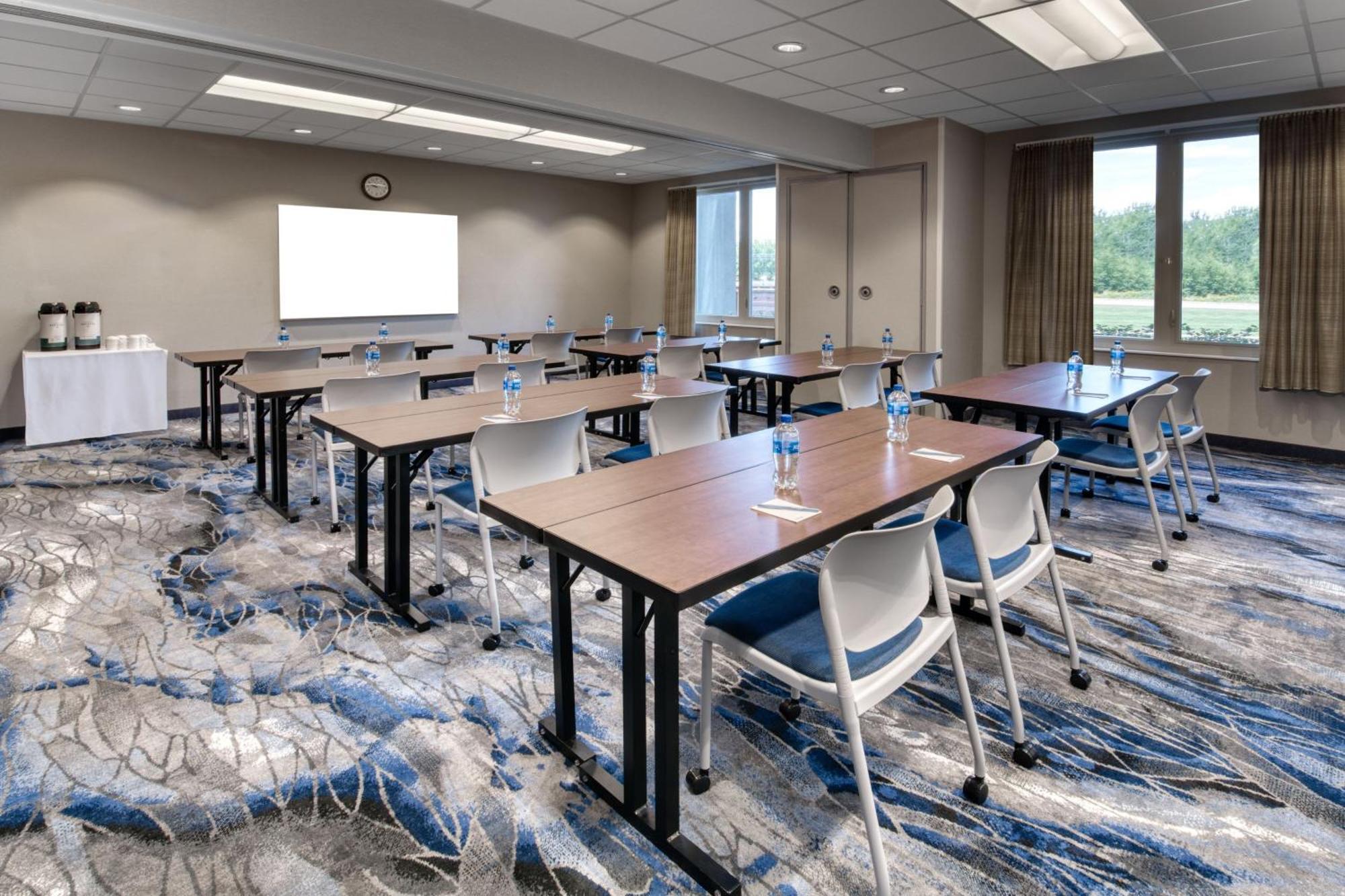 Fairfield Inn & Suites By Marriott Монктон Экстерьер фото