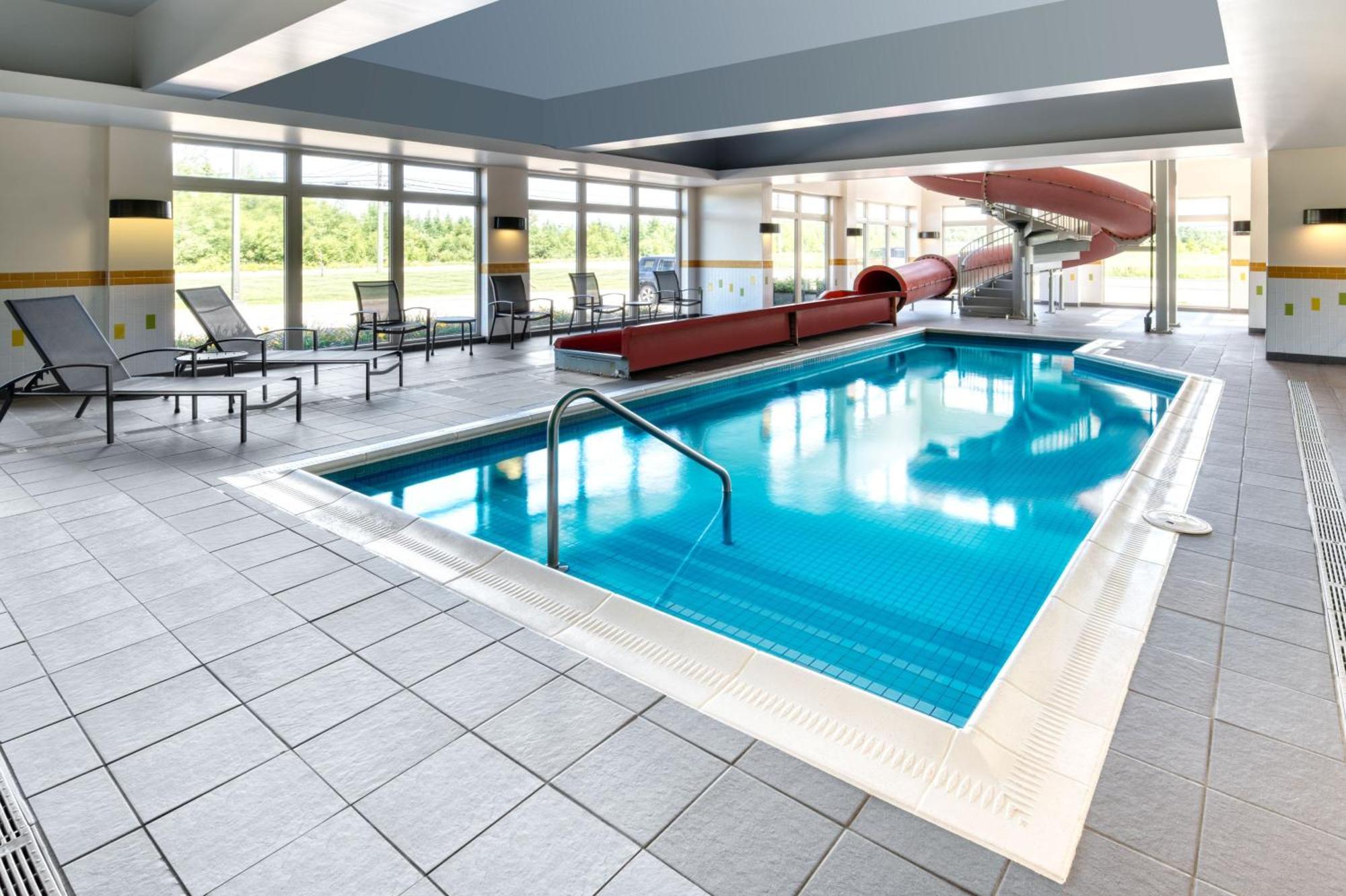 Fairfield Inn & Suites By Marriott Монктон Экстерьер фото