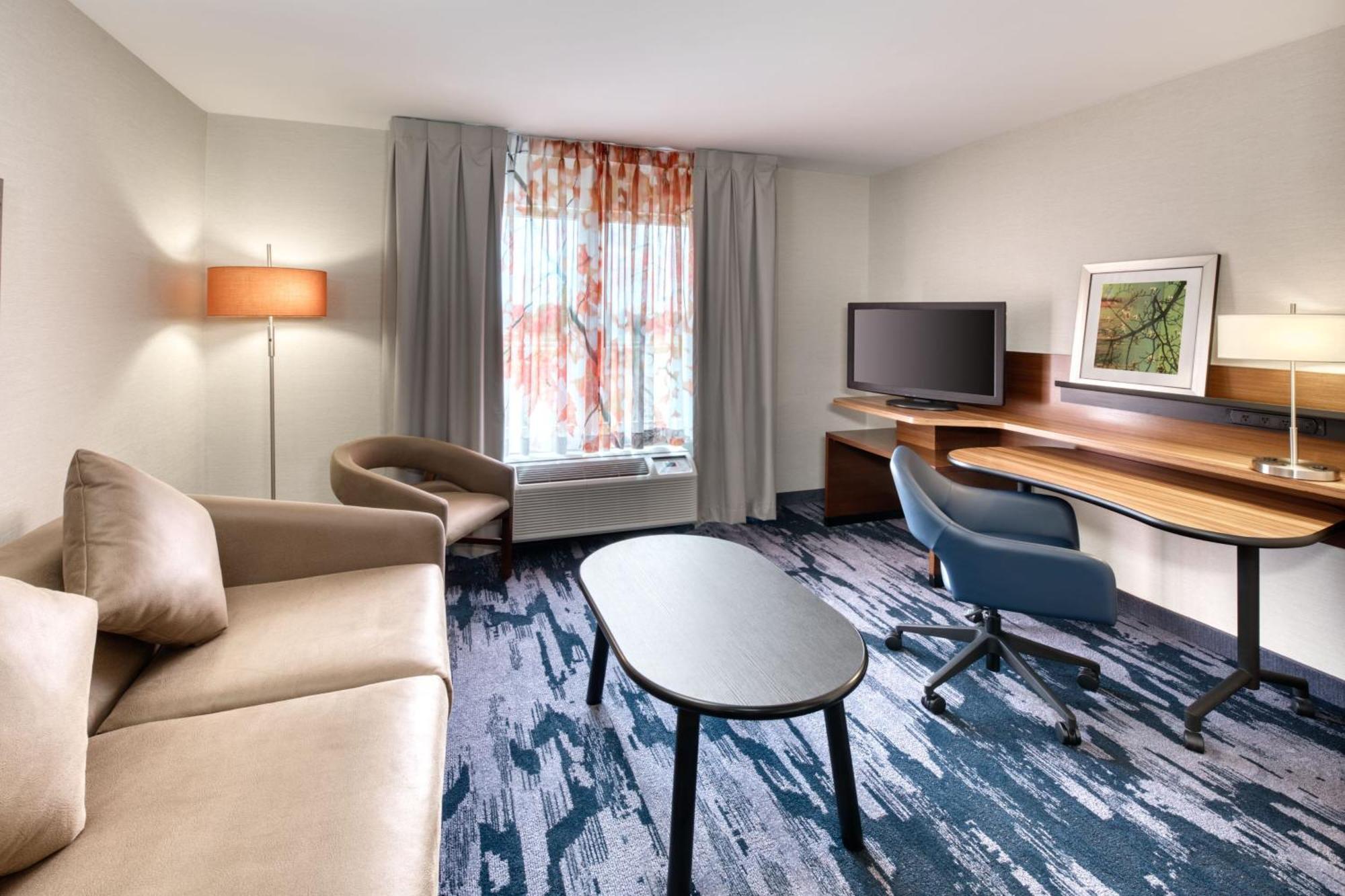 Fairfield Inn & Suites By Marriott Монктон Экстерьер фото