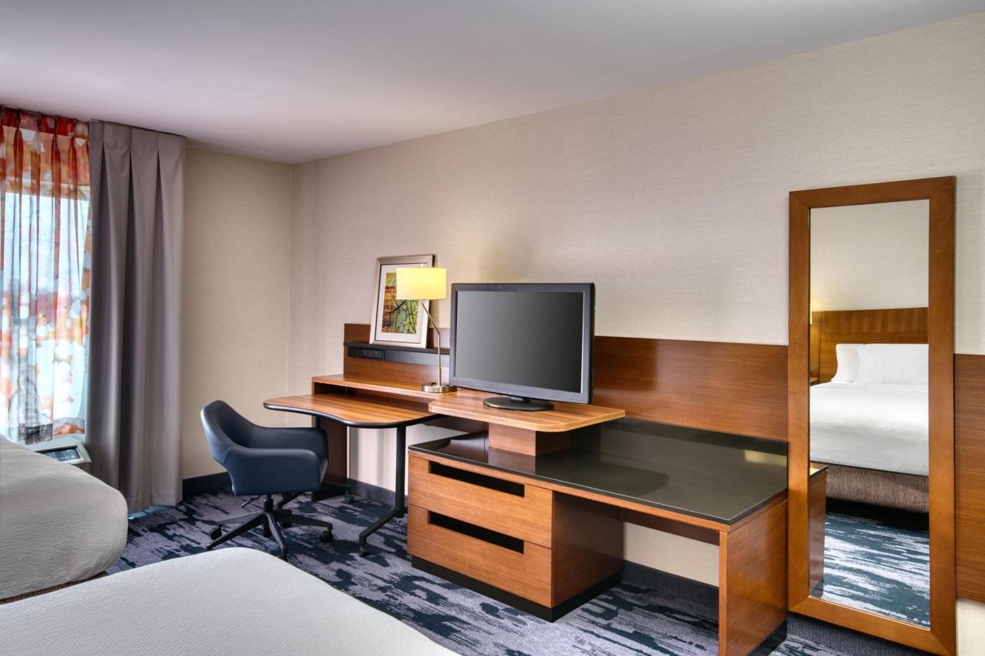 Fairfield Inn & Suites By Marriott Монктон Экстерьер фото